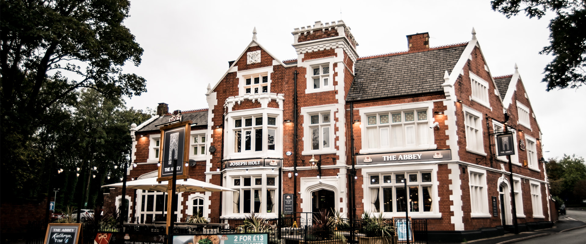 the abbey historic pub st helens joseph holt