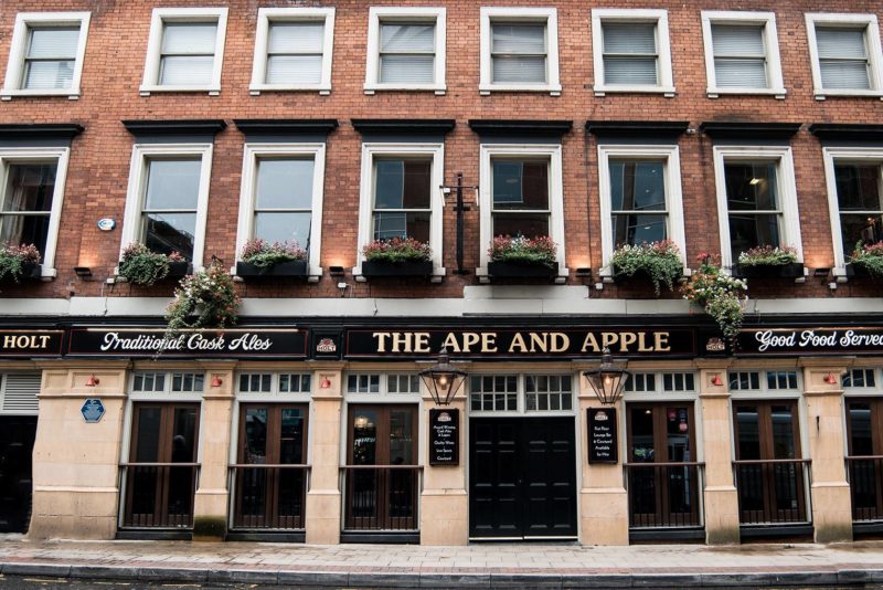 ape and apple featured pub